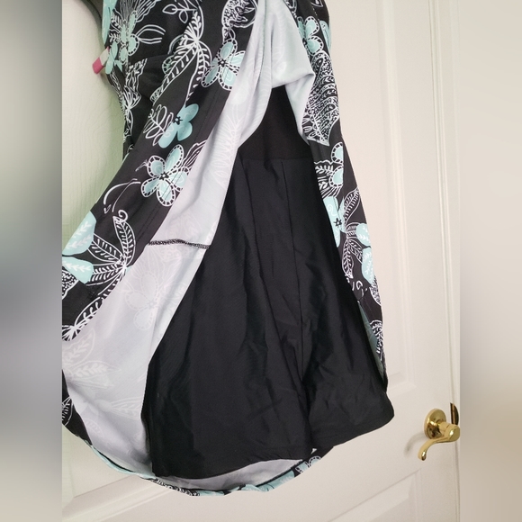 ❌SOLD❌NWT Swimsuit Swim Dress - Picture 6 of 9